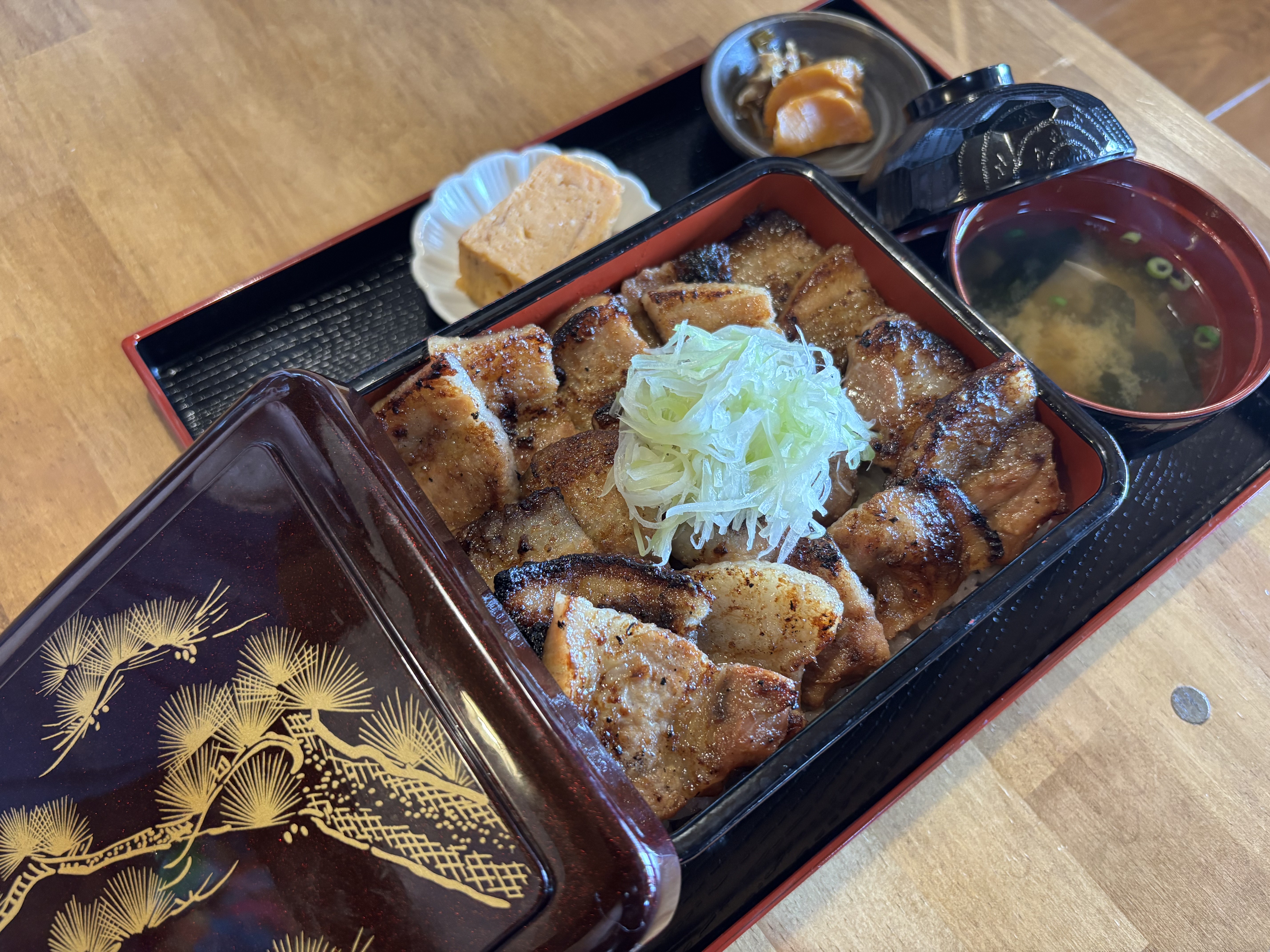 うなちらし重